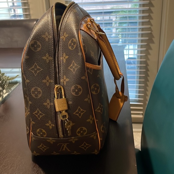 Authentic Louis Vuitton bag - Picture 7 of 10